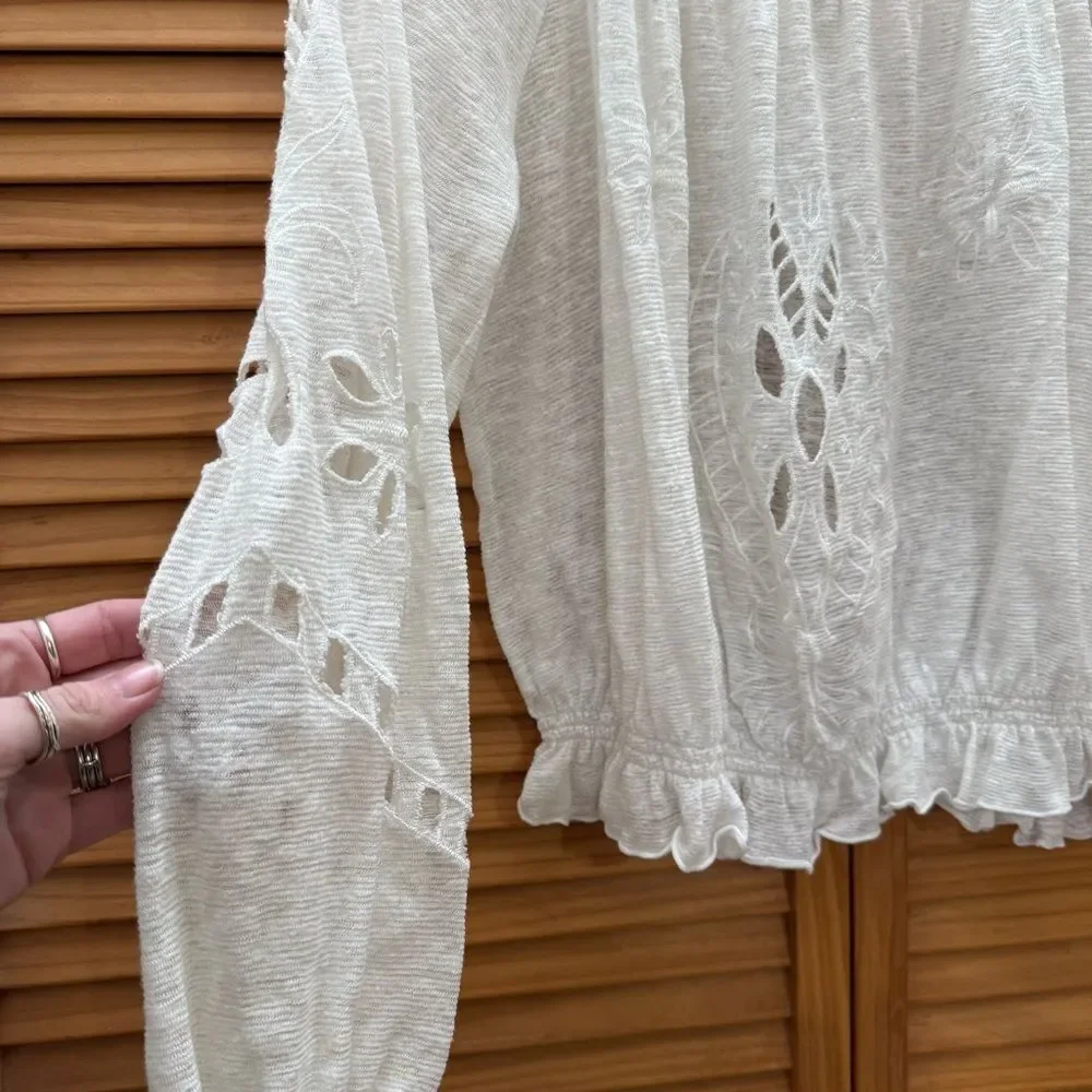 Free people Blouse with cut out Details size small